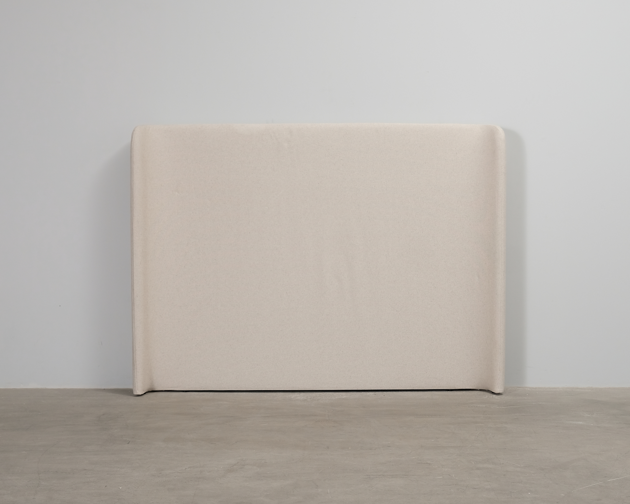 Forms & Objects Plus sängynpääty 160 cm beige